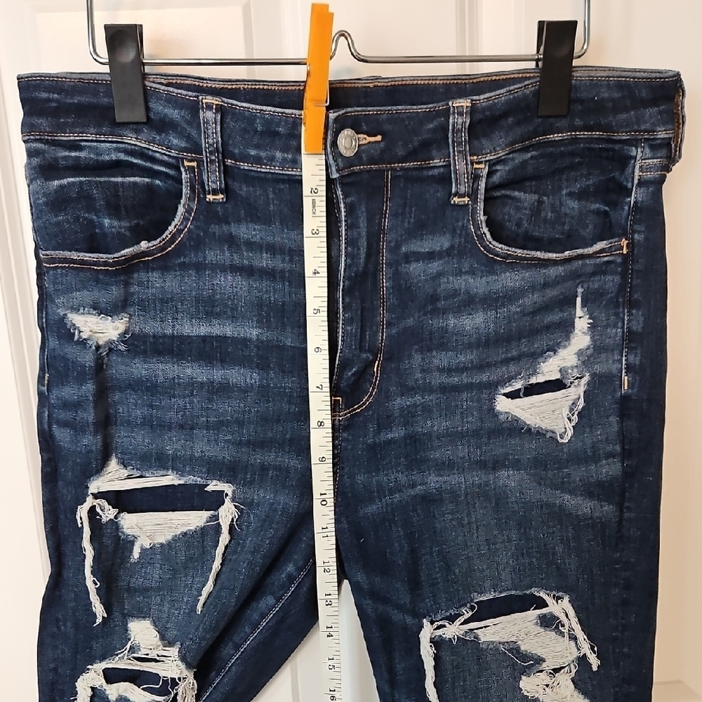 Womens's Distressed Blue Jeans American Eagle Size 12 Long